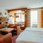 Tirol Mit Hallenbad Und Sauna By Monicare Seefeld in Tirol