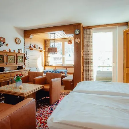 Daire Tirol Mit Hallenbad Und Sauna By Monicare Seefeld in Tirol