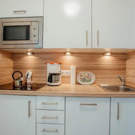 Tirol Mit Hallenbad Und Sauna By Monicare