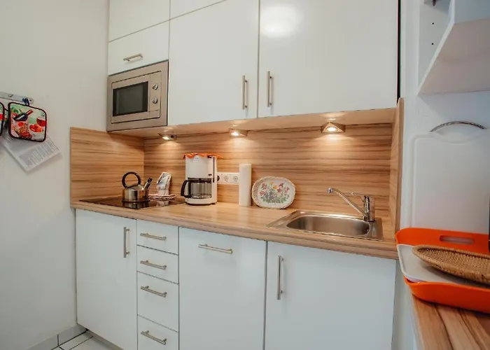 Tirol Mit Hallenbad Und Sauna By Monicare Appartamento