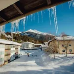 Tirol Mit Hallenbad Und Sauna By Monicare شقة